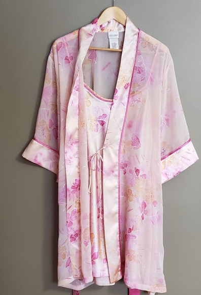 delicates Other - NWOT Pink Nightgown + Matching Robe